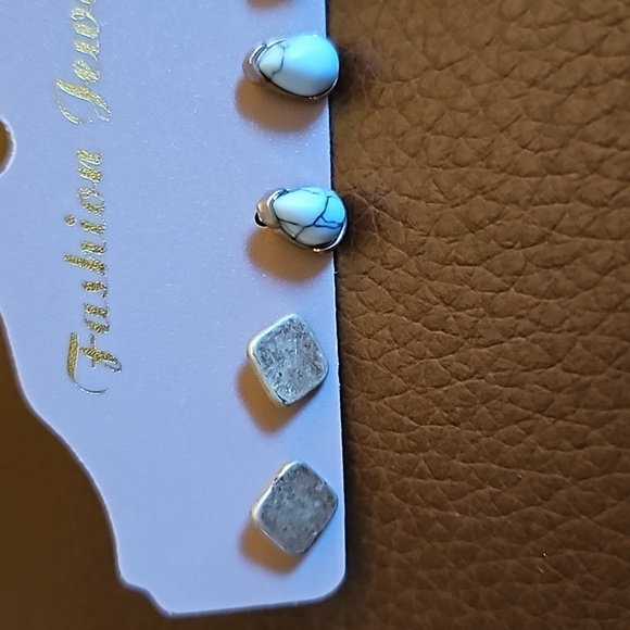 3/$20 VTG Set of Three Pair Light Blue Gemstone Square Stud Earrings - Picture 3 of 4